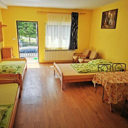 Pokoje Nad Strumykiem W Polanczyku Tel 13- 469 -2257 Luaran gambar